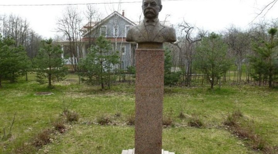 Бюст И. В. Цветаеву